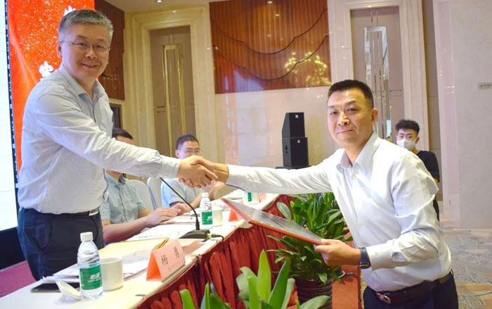 西安市文天閣典當行有限公司總經理  崔剛  當選為&ldquo;西安市典當行業(yè)協(xié)會會長